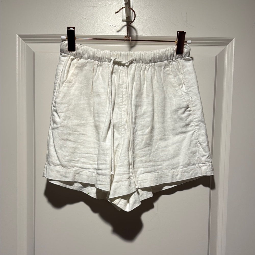 Abercrombie & Fitch High Waist White Shorts